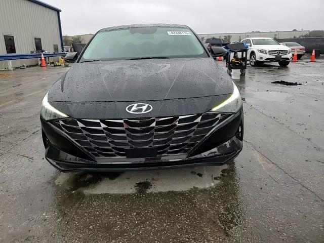 2023 Hyundai Elantra - Image 14