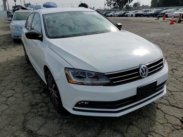 2017 Volkswagen Jetta - Image 11