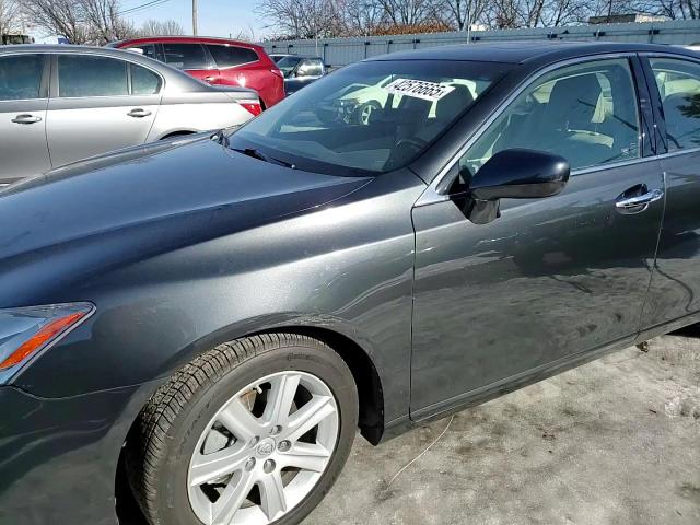2009 Lexus ES - Image 11