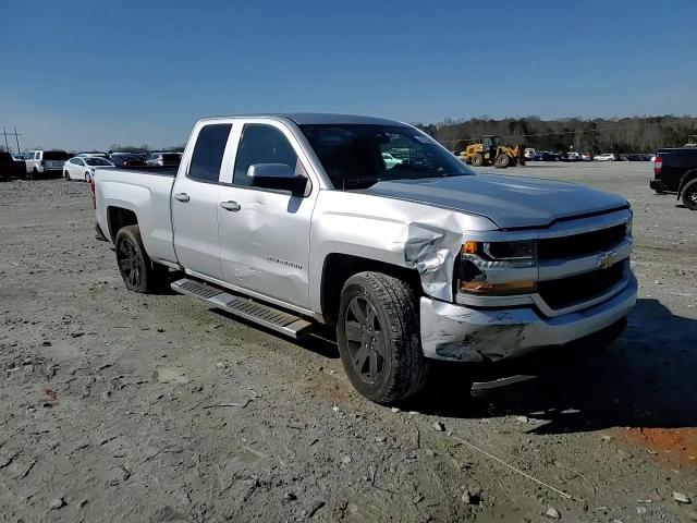 2016 Chevrolet Silverado - Image 11