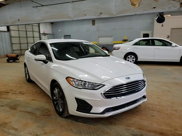 2020 Ford Fusion - Image 10