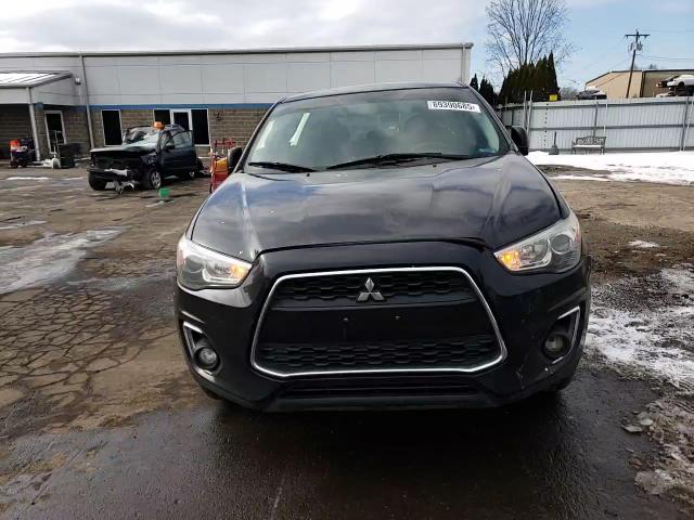 2015 Mitsubishi Outlander - Image 10