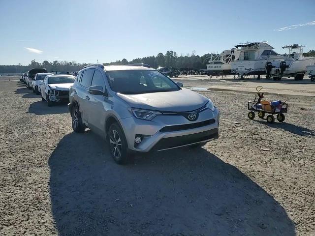 2018 Toyota RAV 4 - Image 12
