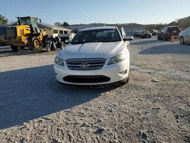 2011 Ford Taurus - Image 11