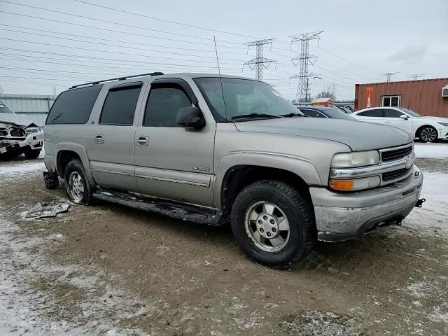 2001 Chevrolet Suburban - Image 12
