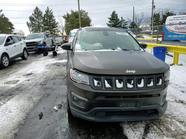 2018 Jeep Compass - Image 10