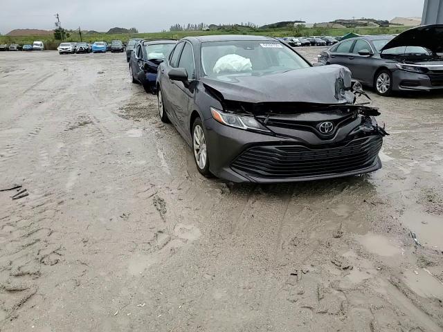 2018 Toyota Camry - Image 10