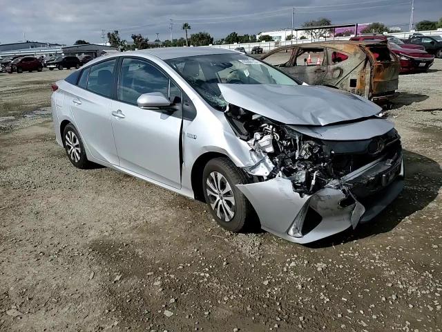 2022 Toyota Prius - Image 12
