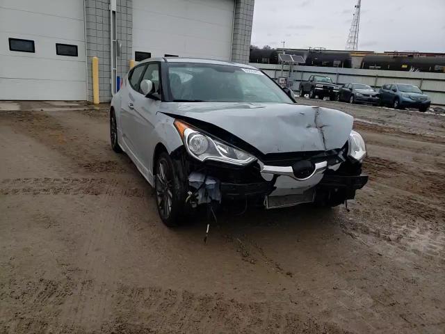 2013 Hyundai Veloster - Image 11