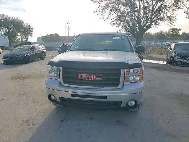 2011 GMC Sierra - Image 10