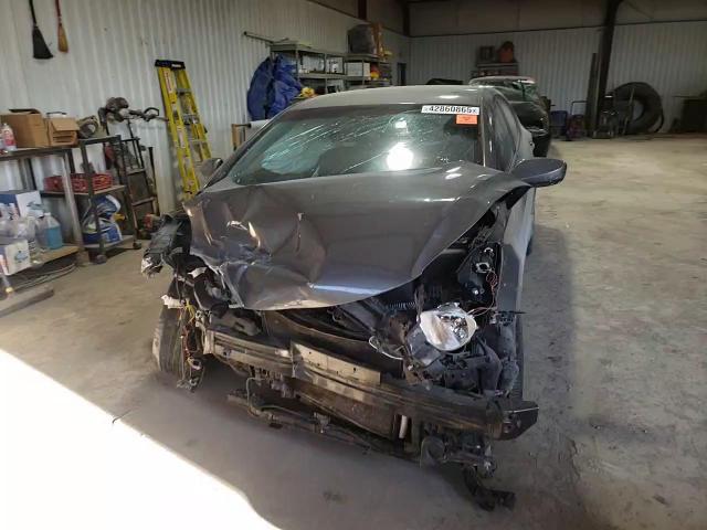 2013 Hyundai Elantra - Image 10