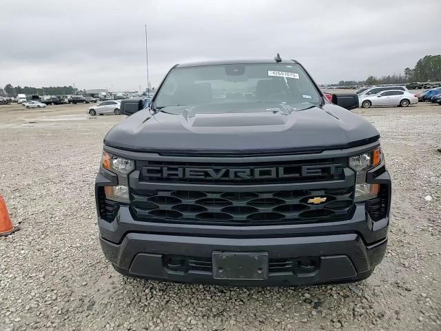 2023 Chevrolet Silverado - Image 13
