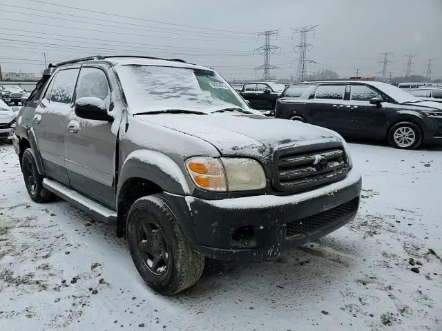 2002 Toyota Sequoia - Image 11