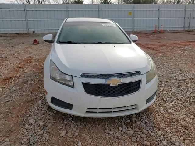 2011 Chevrolet Cruze - Image 10