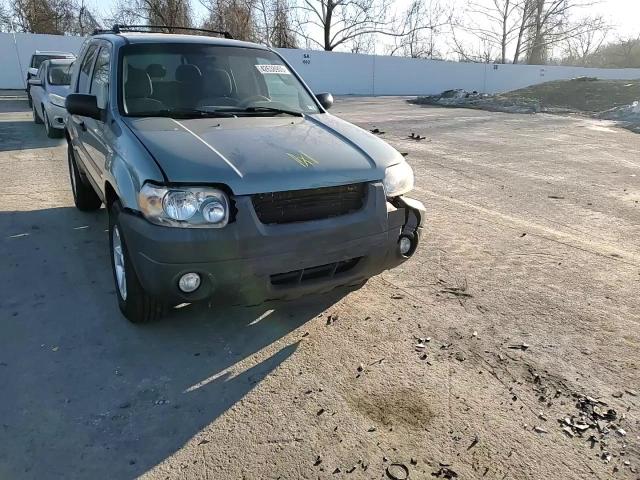 2007 Ford Escape - Image 12
