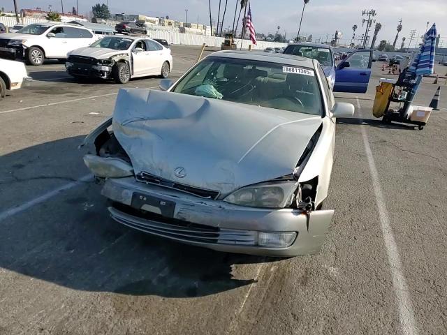 1998 Lexus ES - Image 11