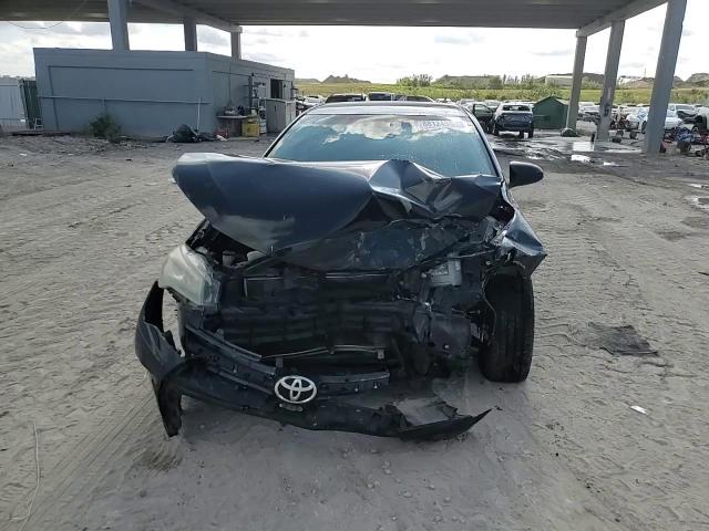 2015 Toyota Camry - Image 13