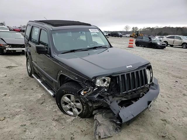2010 Jeep Liberty (North America) - Image 12