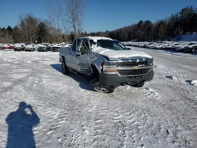 2017 Chevrolet Silverado - Image 11
