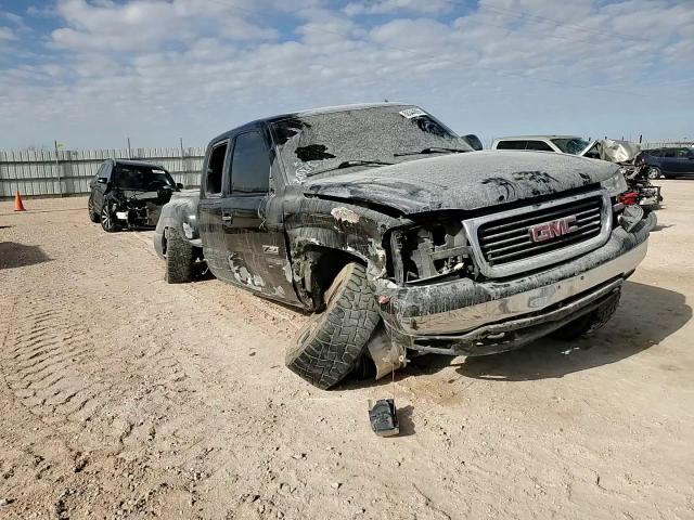 2001 GMC Sierra - Image 11
