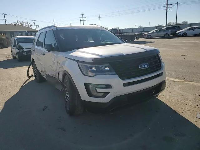 2017 Ford Explorer - Image 11