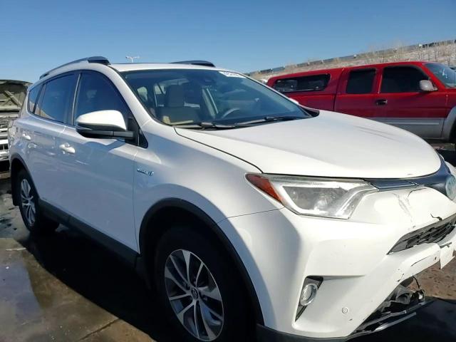 2017 Toyota RAV 4 - Image 14