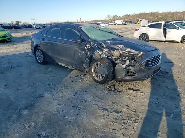 2020 Ford Fusion - Image 11
