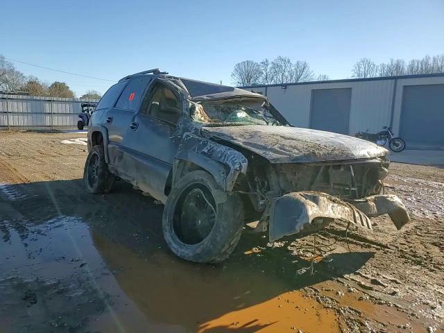 2004 Chevrolet Tahoe - Image 12
