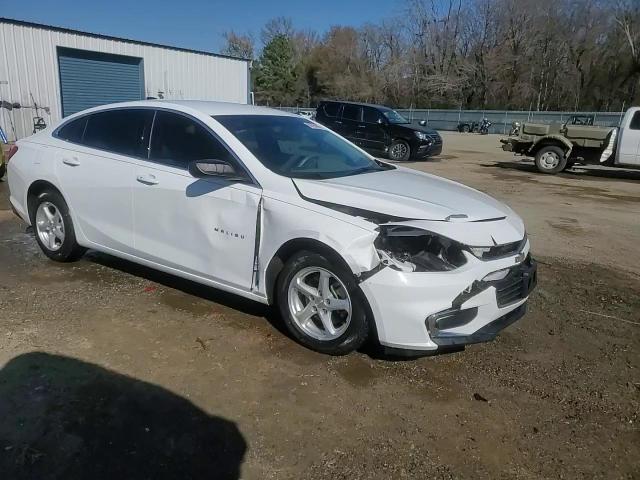 2016 Chevrolet Malibu - Image 13