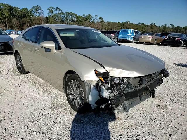 2018 Lexus ES - Image 13