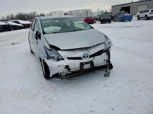 2015 Toyota Prius - Image 13