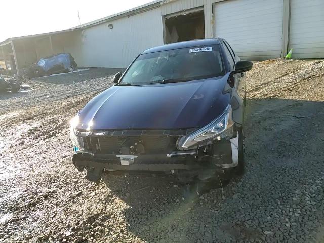 2021 Nissan Altima - Image 14