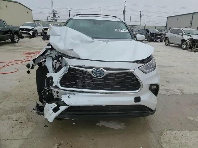 2024 Toyota Highlander - Image 15