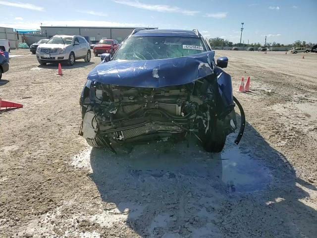 2018 Nissan Rogue - Image 14