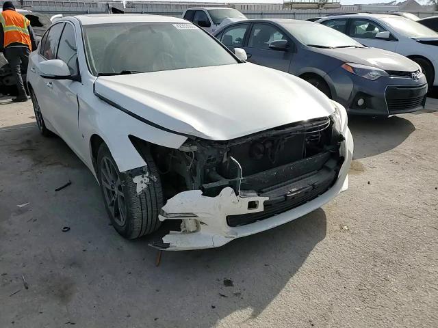 2015 Infiniti Q50 - Image 11