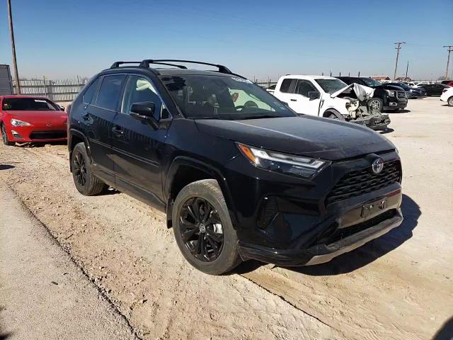 2023 Toyota RAV 4 - Image 11