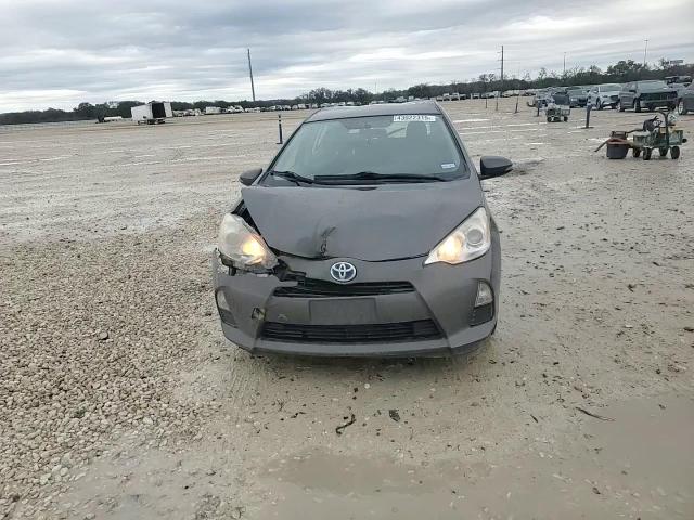 2012 Toyota Prius - Image 12