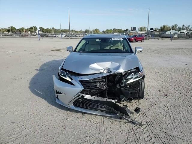2017 Lexus ES - Image 13