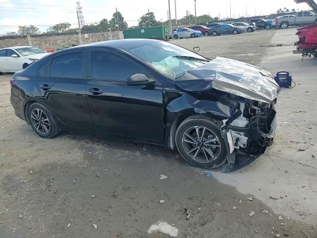 2023 Kia Forte - Image 10