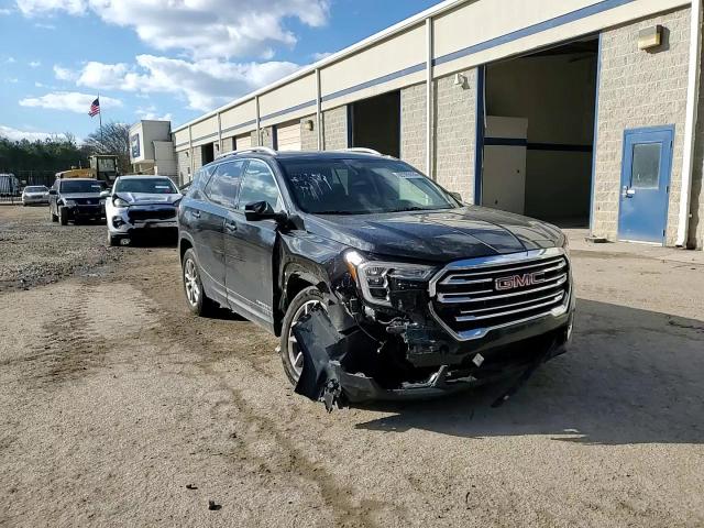 2022 GMC Terrain - Image 12