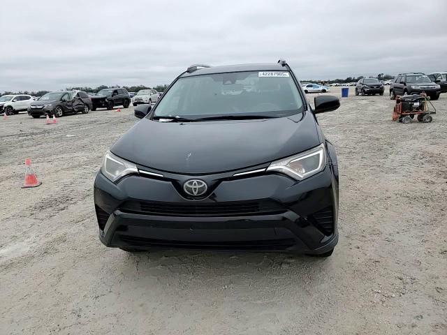 2018 Toyota RAV 4 - Image 11