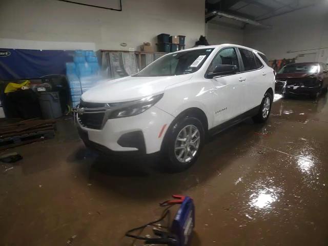 2022 Chevrolet Equinox - Image 13