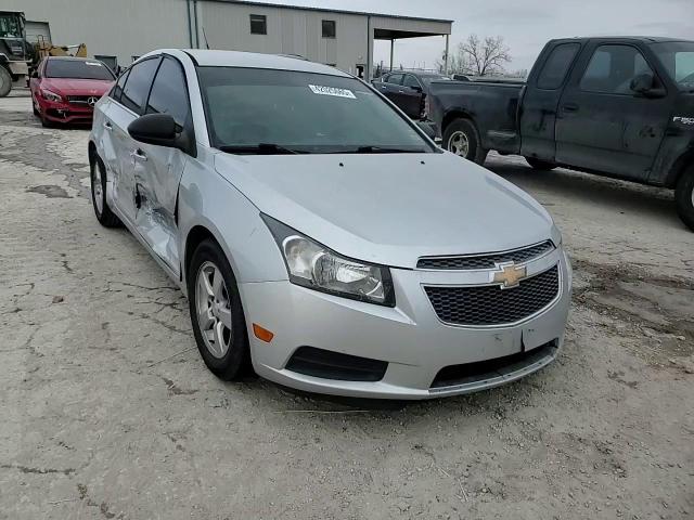 2011 Chevrolet Cruze - Image 10