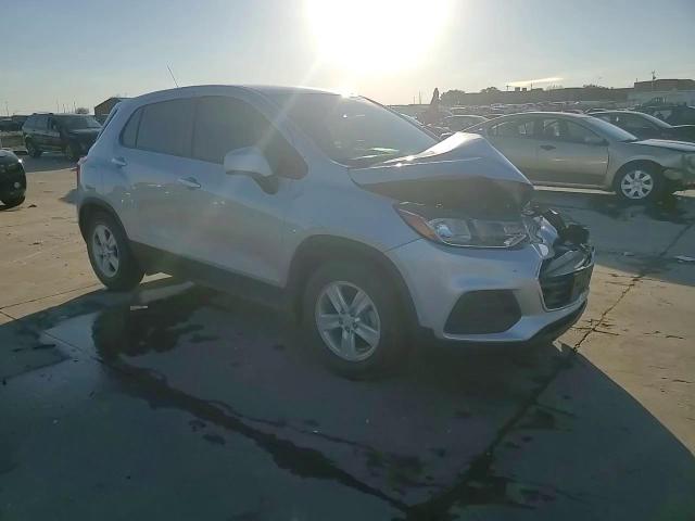 2022 Chevrolet Trax - Image 14