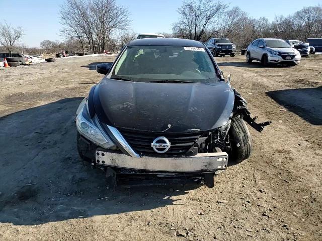2017 Nissan Altima - Image 10