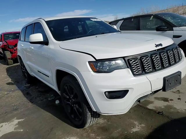 2017 Jeep Grand Cherokee - Image 14