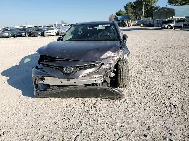2019 Toyota Camry - Image 10