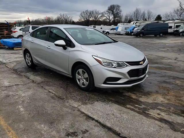 2016 Chevrolet Cruze - Image 13