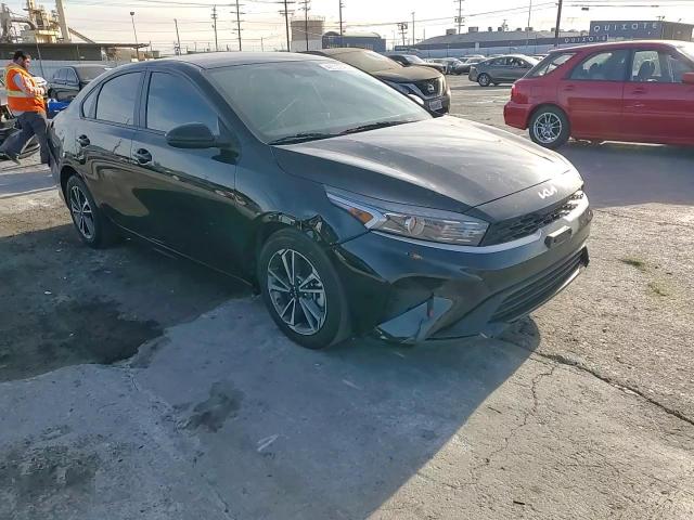 2023 Kia Forte - Image 10