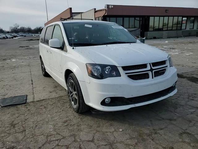 2017 Dodge Caravan - Image 11